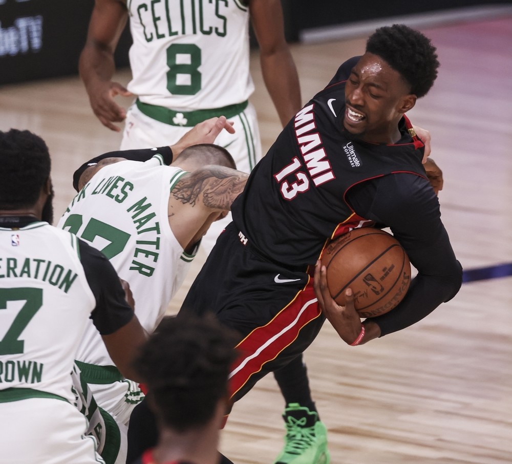 Adebayo mete a los Heat en las Finales de la NBA