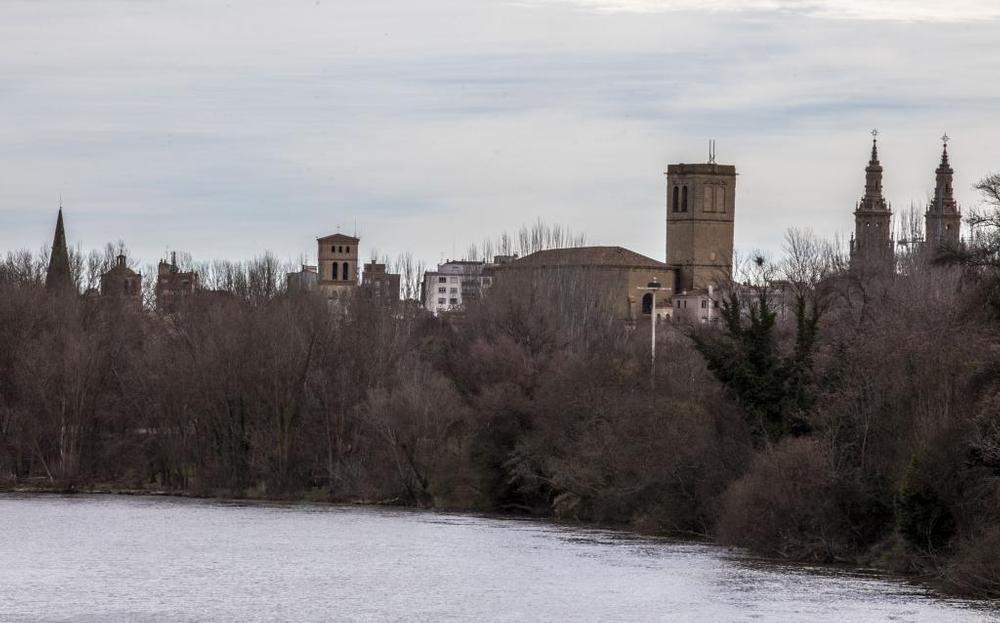 El Ebro a su paso por Logroño, en una imagen de archivo.