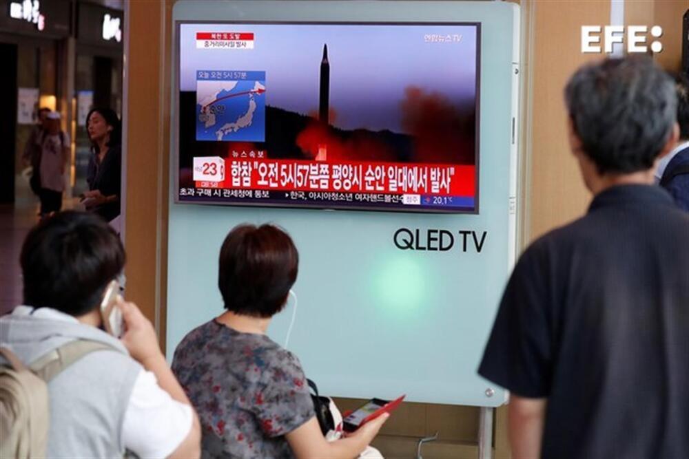 Corea del Norte lanza un misil balístico que sobrevuela Japón 