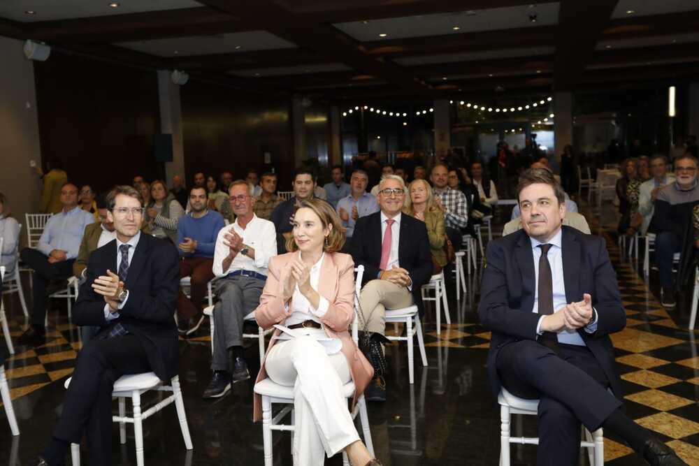 Gonzalo Capellán (izquierda), Cuca Gamarra y Alberto Galiana, en la reunión del Comité Ejecutivo Regional del PP.