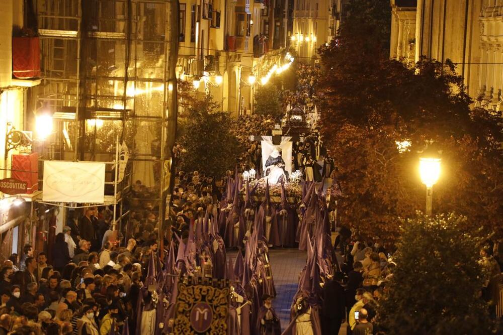 Las Cofradías de Logroño salen en procesón por el Casco Antiguo en Viernes Santo