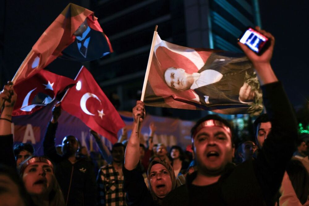 Turkey holds general election  / SEDAT SUNA
