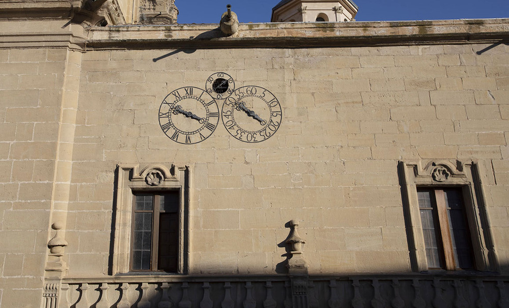 Imagen actual del reloj, ya sin la decoración pictórica.