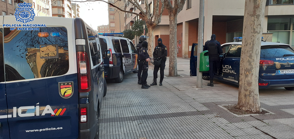 La intervención ha tenido lugar en una vivienda de la plaza Martínez Flamarique de Logroño.