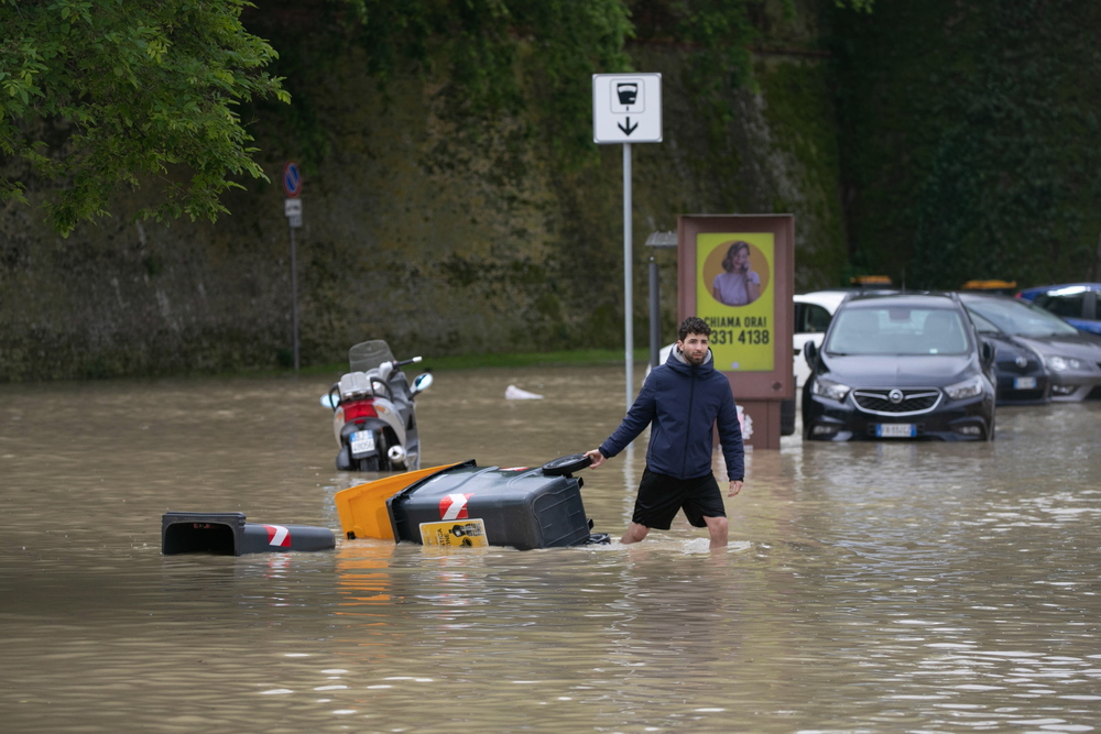 Heavy floods hit drought-struck Emilia Romagna, Italy