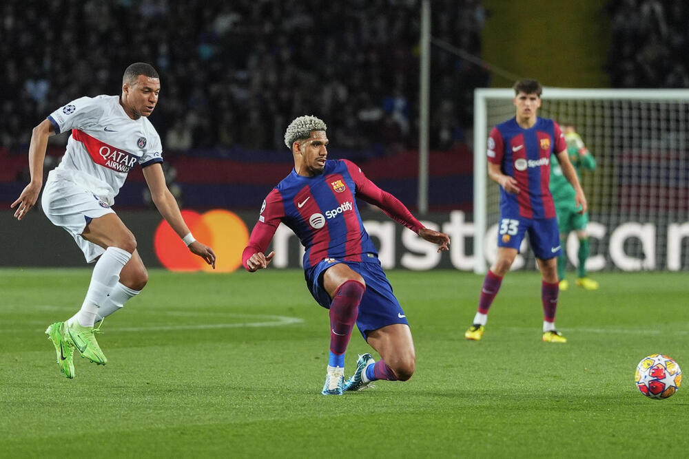 Los errores defensivos acaban con el sueño europeo del Barça