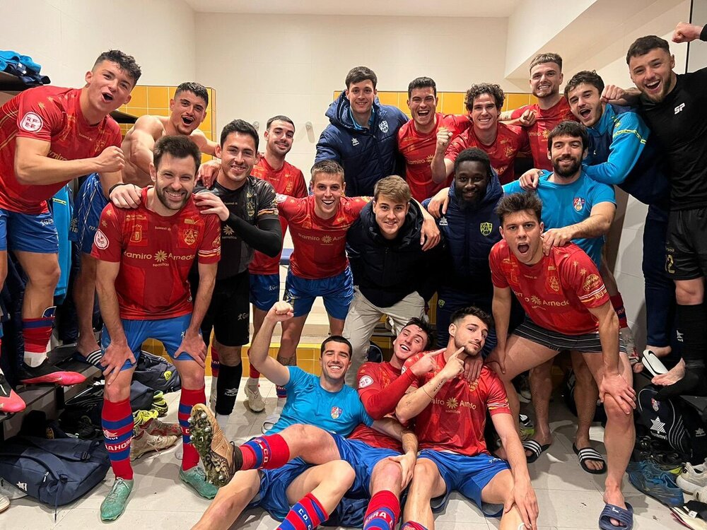 Los jugadores del Calahorra celebran el 1-2 ante la Real Sociedad C en Zubieta.