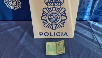 Detenido por presentar un pasaporte falso en Extranjería