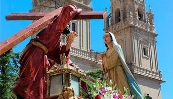 Logroño conmemora Viernes Santo saliendo de nuevo a la calle