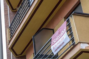 La compraventa de viviendas cae un 18% en abril en La Rioja