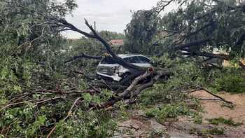 Una fuerte tormenta deja un reguero de destrozos en Arnedo