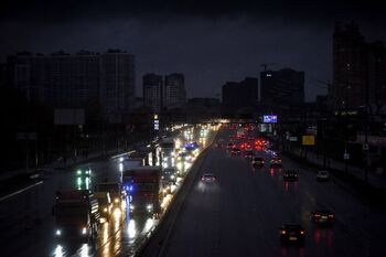 Kiev planifica una evacuación general si sufre un apagón total