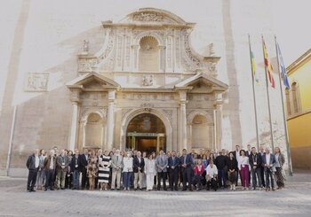 El Parlamento de La Rioja acoge 14 representantes autonómicos