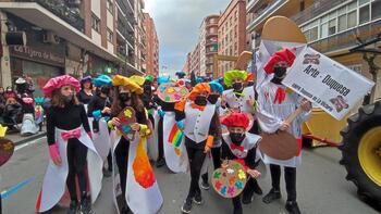La carroza 'Arte Duquesa', ganadora del desfile de Carnaval