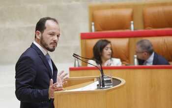 Cs reprocha al PSOE que se apoye en una diputada 