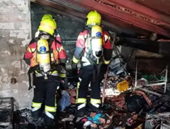 Rescatadas 5 personas al incendiarse una vivienda en Cenicero