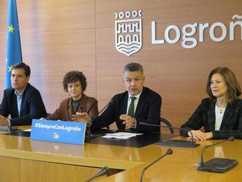 Escobar tilda de fracasada la gestión del acalde de Logroño