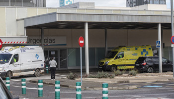 Las ambulancias tendrán su propio carril en Urgencias del HUSP