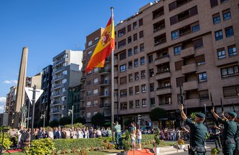 Logroño iza una bandera de bienvenida a la cumbre de la UE