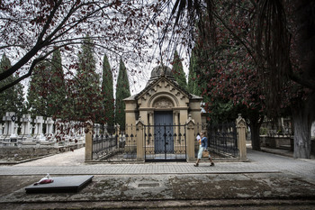 El cementerio, testimonio en piedra de dos siglos de historia