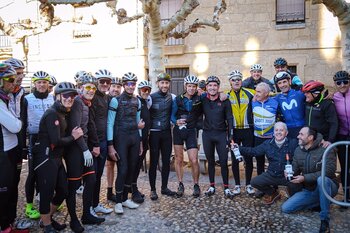 Bodegas Tarón convoca en Tirgo a 150 aficionados al ciclismo