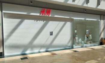 La plantilla de H&M Logroño sigue en huelga