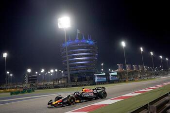 Verstappen vuela por la pole y Alonso completa el 'Top 5'