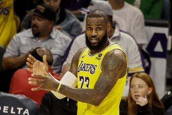 Los Lakers sobreviven sin LeBron