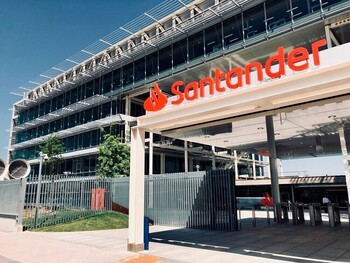Santander y Stellantis ya financian sus marcas automovilísticas