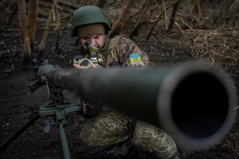 Ucrania refuerza su defensa en el oeste de Bajmut