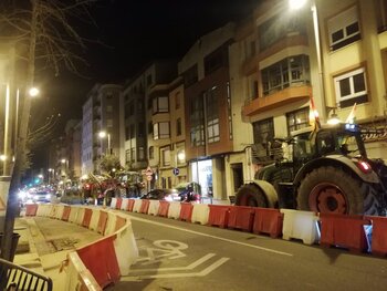 Una veintena de tractores llegan al centro de Logroño