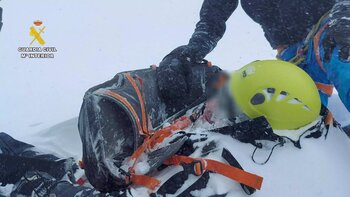Heridos dos montañeros tras una avalancha en el San Lorenzo