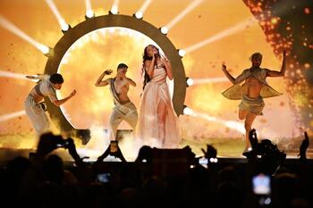 Israel se clasifica entre abucheos para la final de Eurovisión